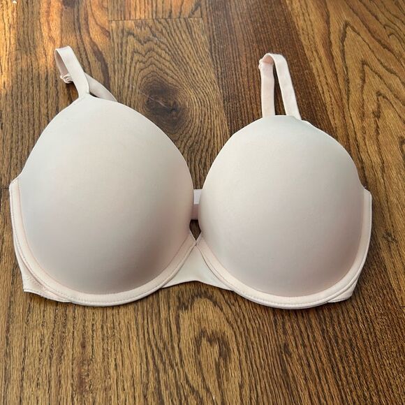 Victoria’s Secret Pink Wear Everywhere Bra Size 32 DD - Picture 1 of 5